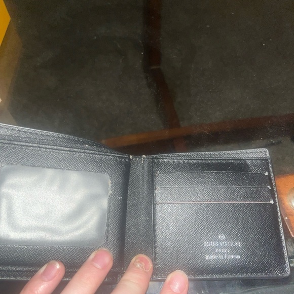 Louis Vuitton Men’s Wallet - Picture 2 of 5